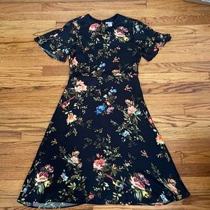 Floral H&M spring/summer dress, Size 6. Black and multicolor floral.